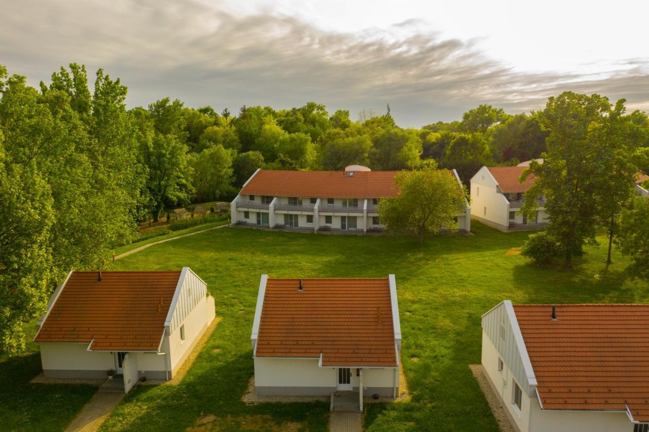 Termal Kemping Apartmanok Es Bungalok Harkány Exteriör bild